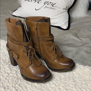 Pierre Dumas ankle boots